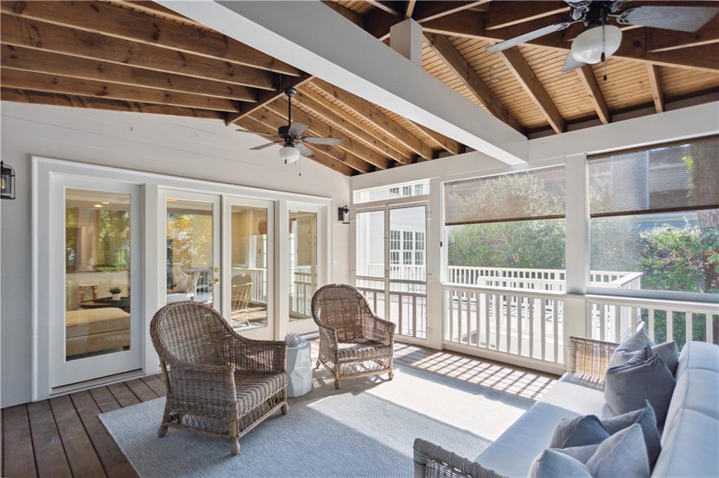 896 Beaverbrook Drive NW