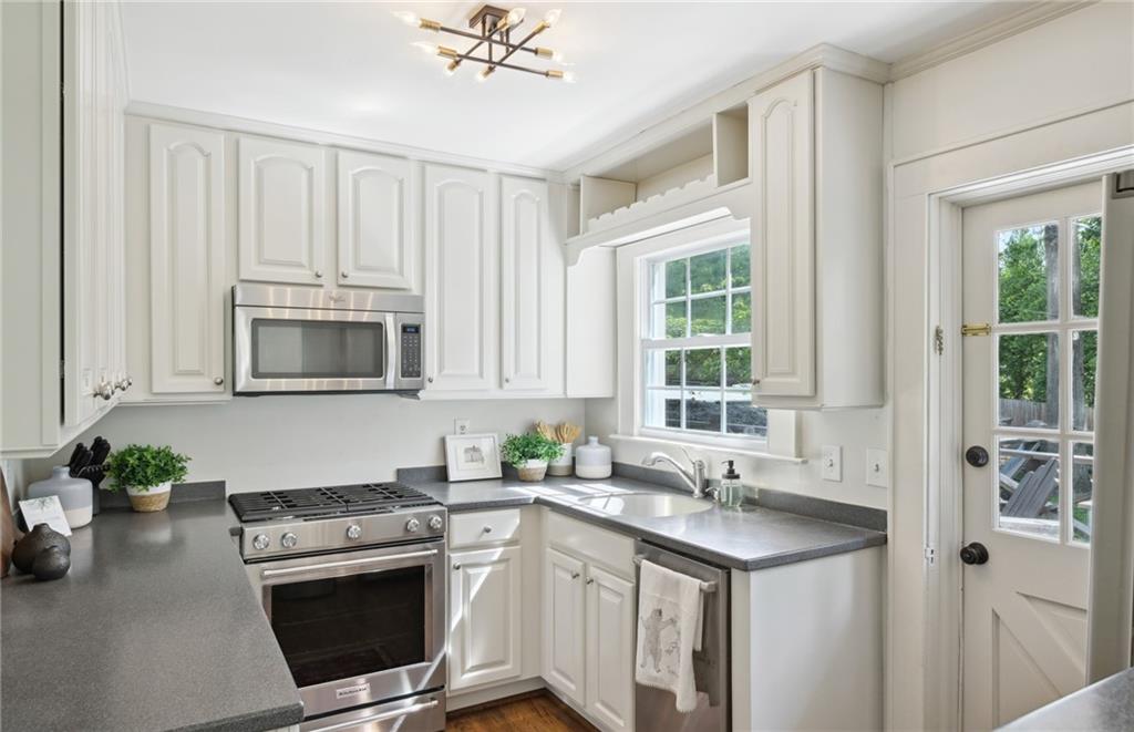 2129 Howell Mill Road NW