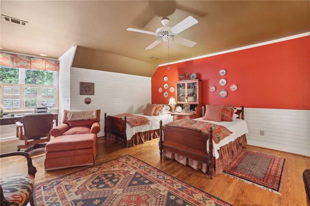 840 Stovall Place NE