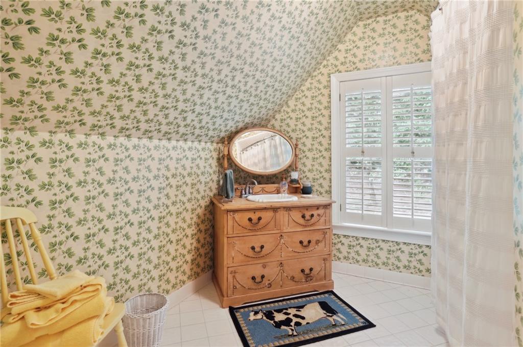 840 Stovall Place NE