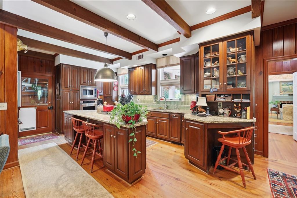 840 Stovall Place NE