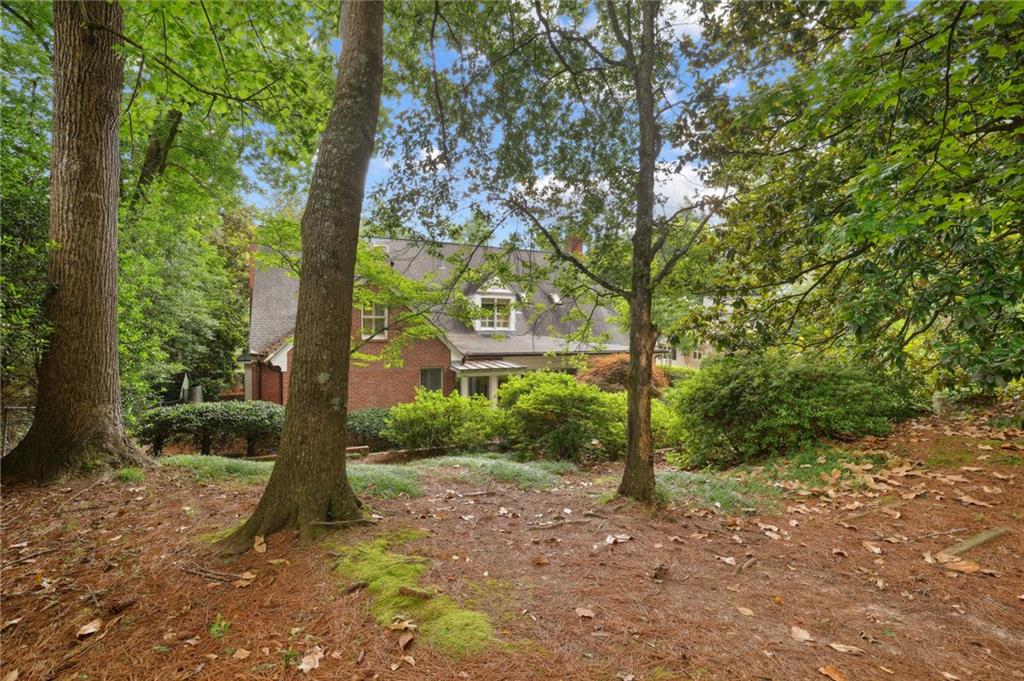 840 Stovall Place NE