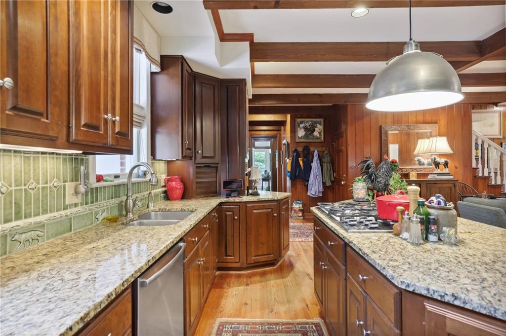 840 Stovall Place NE