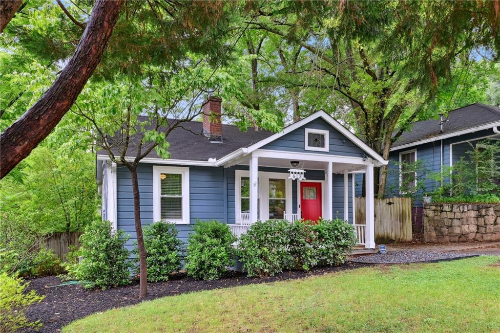 613 Glenwood Place SE