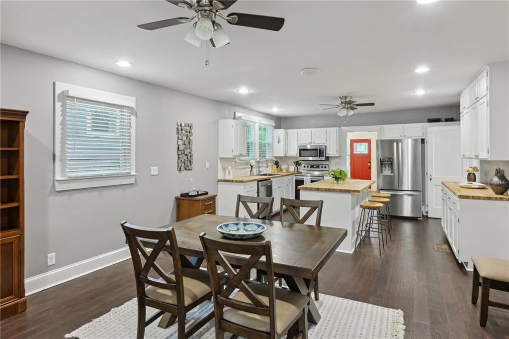 613 Glenwood Place SE