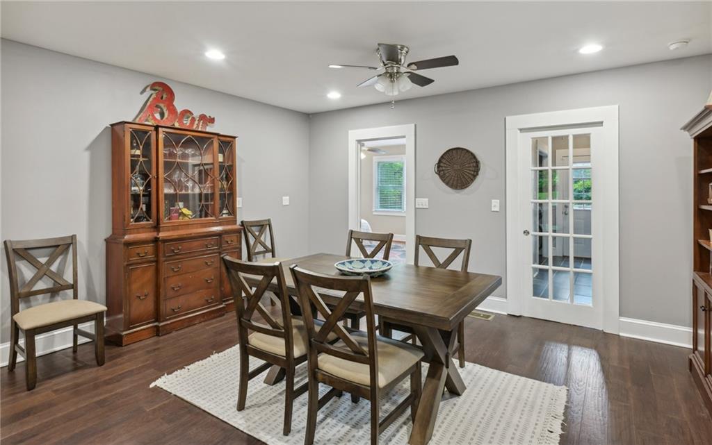 613 Glenwood Place SE