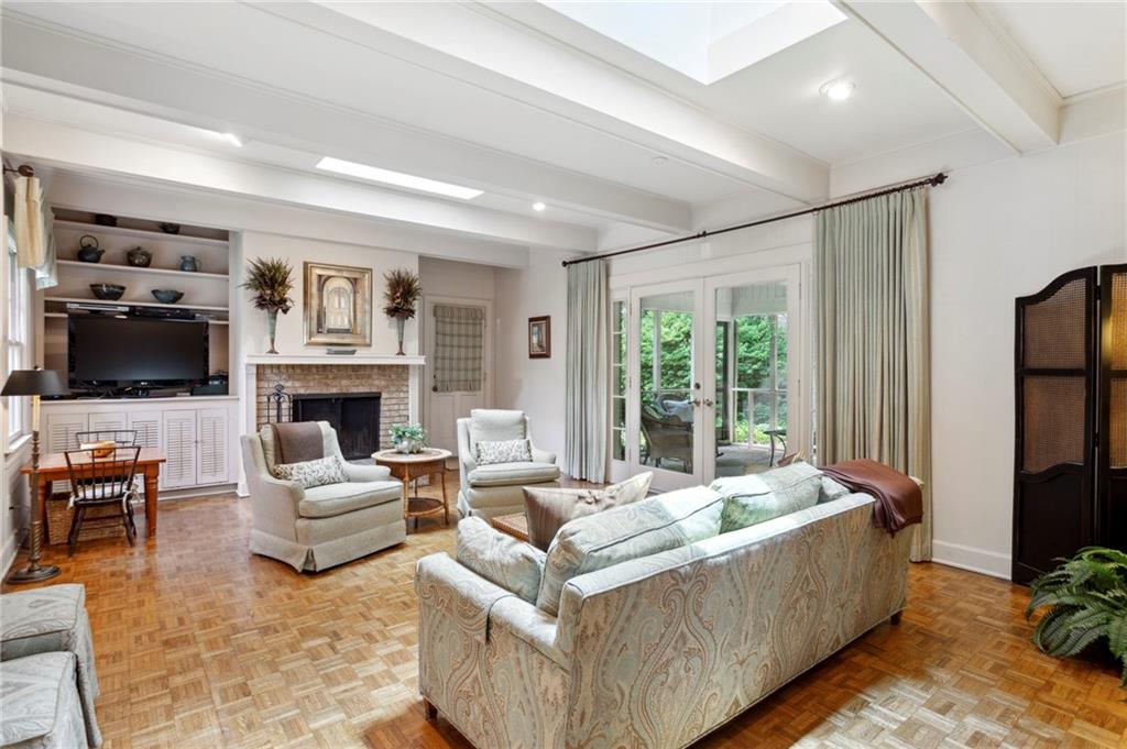 545 Mount Vernon Highway NW