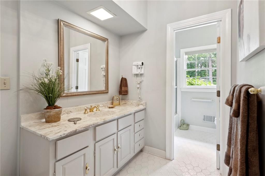 545 Mount Vernon Highway NW