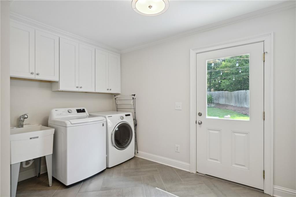 2867 Sequoyah Drive NW