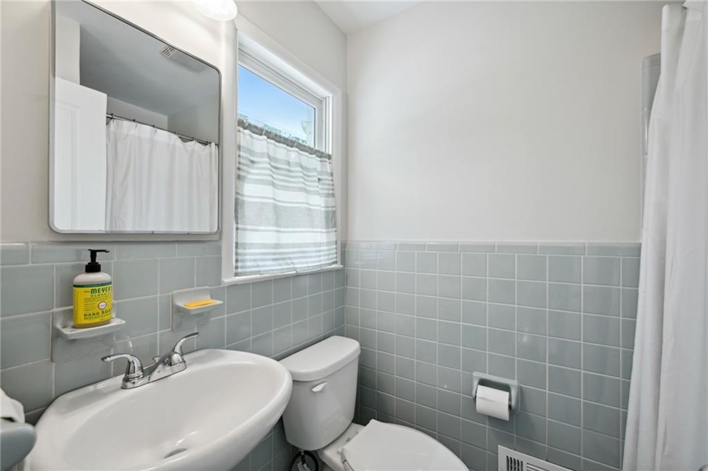 2867 Sequoyah Drive NW