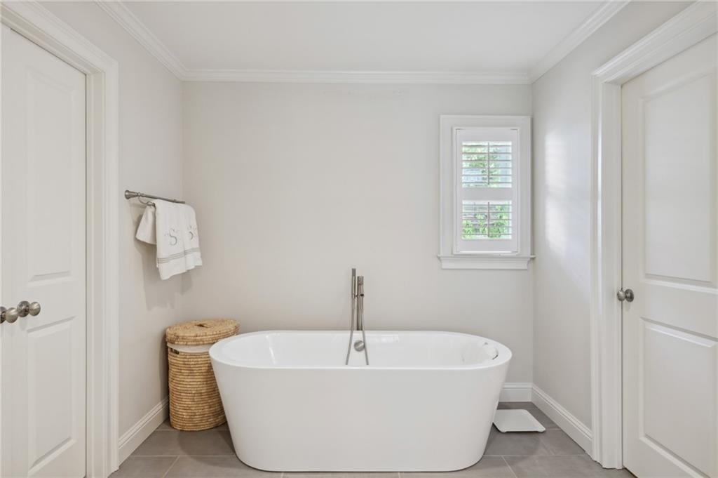 2867 Sequoyah Drive NW