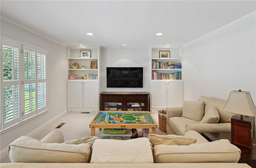 2867 Sequoyah Drive NW