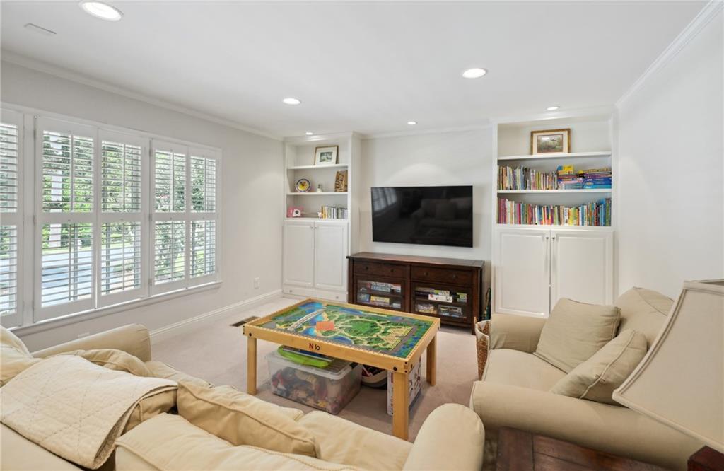 2867 Sequoyah Drive NW