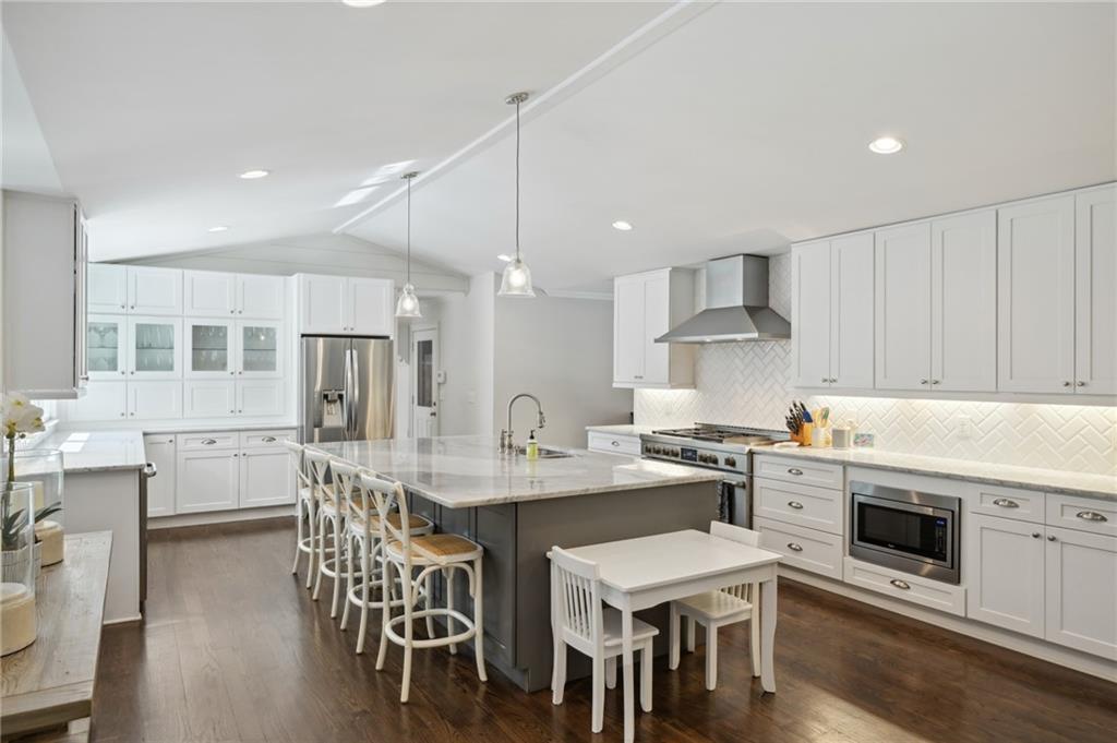 2867 Sequoyah Drive NW