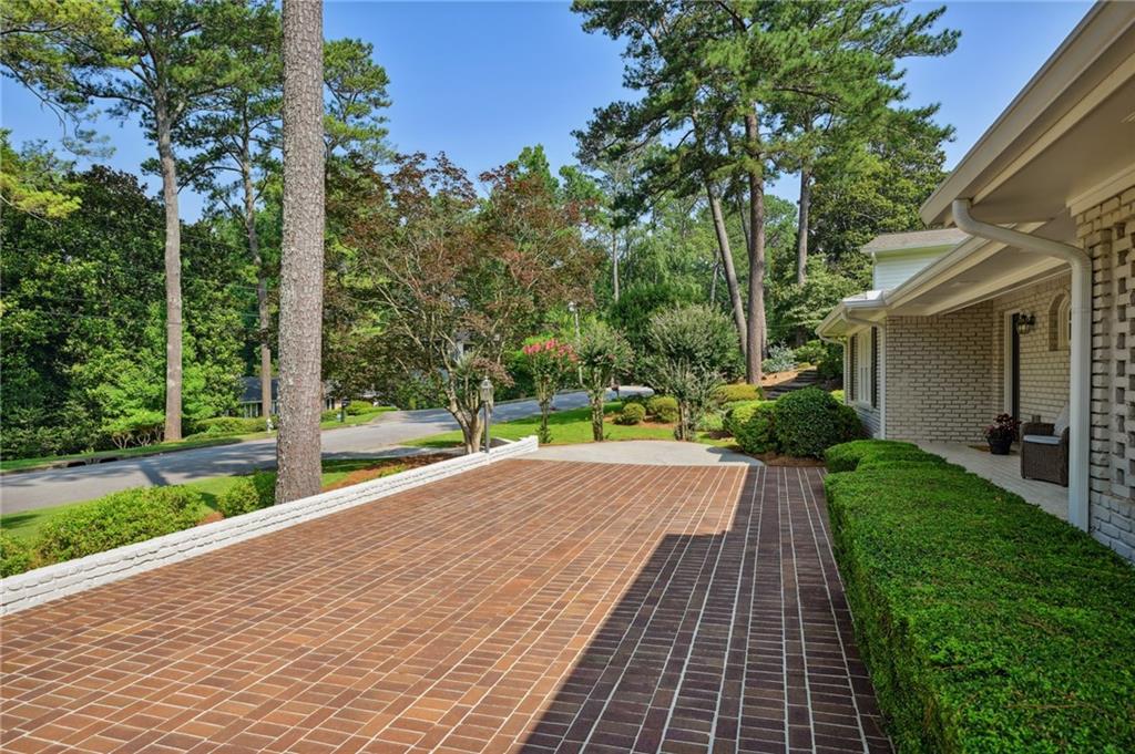 2867 Sequoyah Drive NW