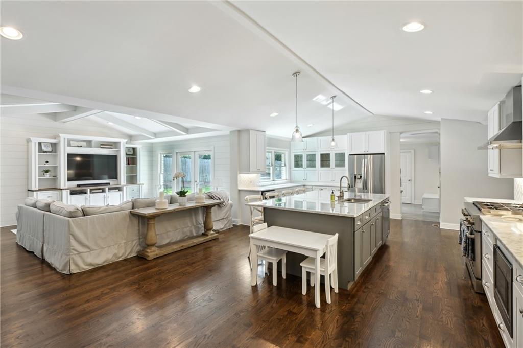 2867 Sequoyah Drive NW