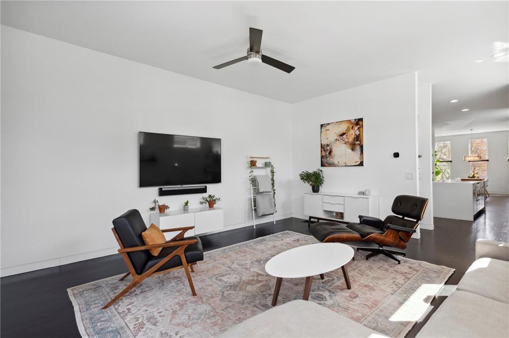 144 Sampson Street NE