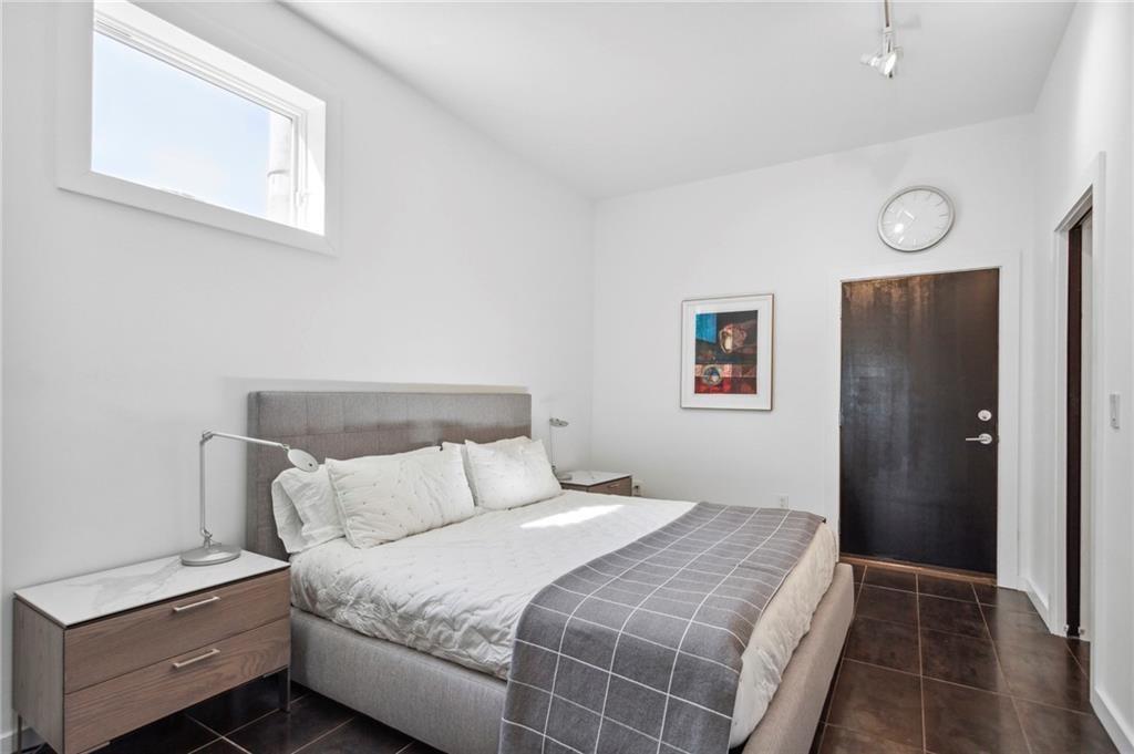 144 Sampson Street NE