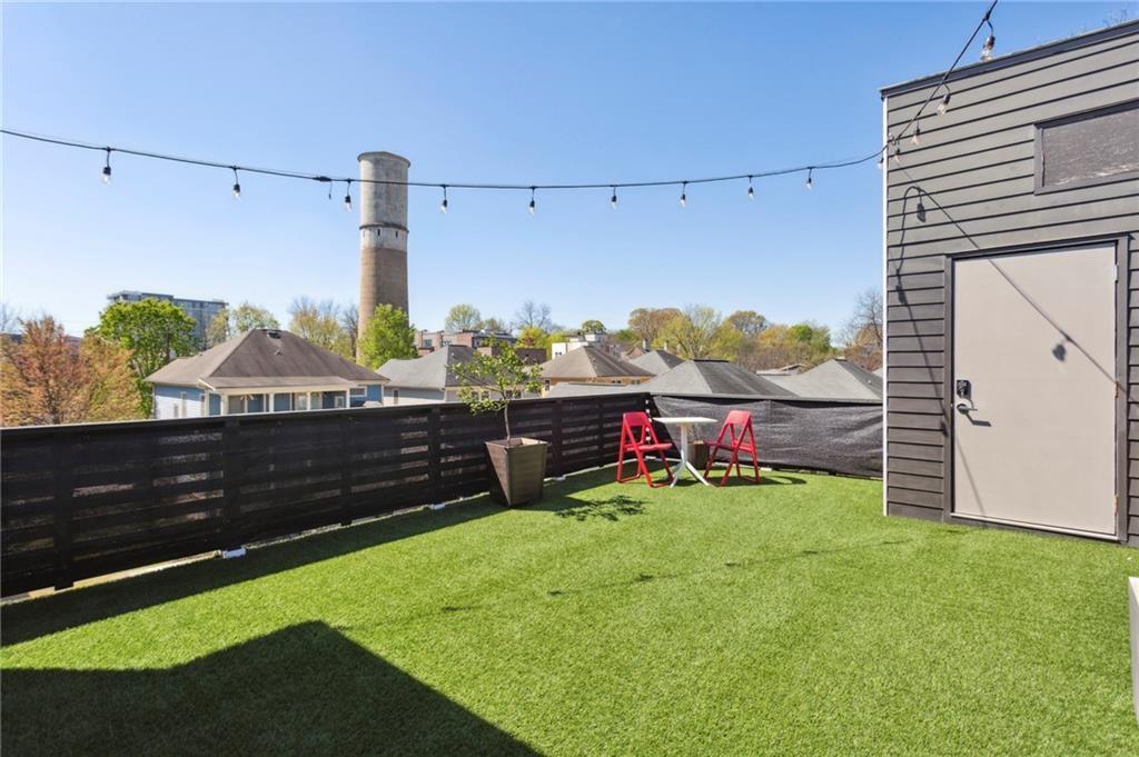 144 Sampson Street NE