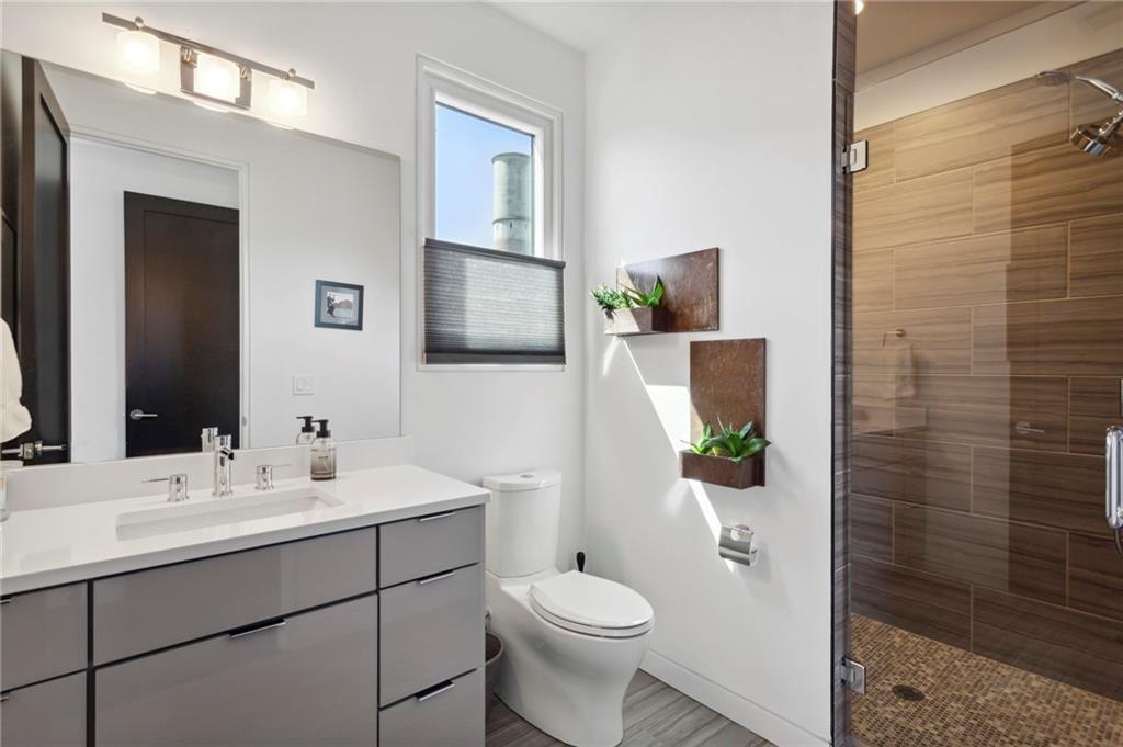 144 Sampson Street NE