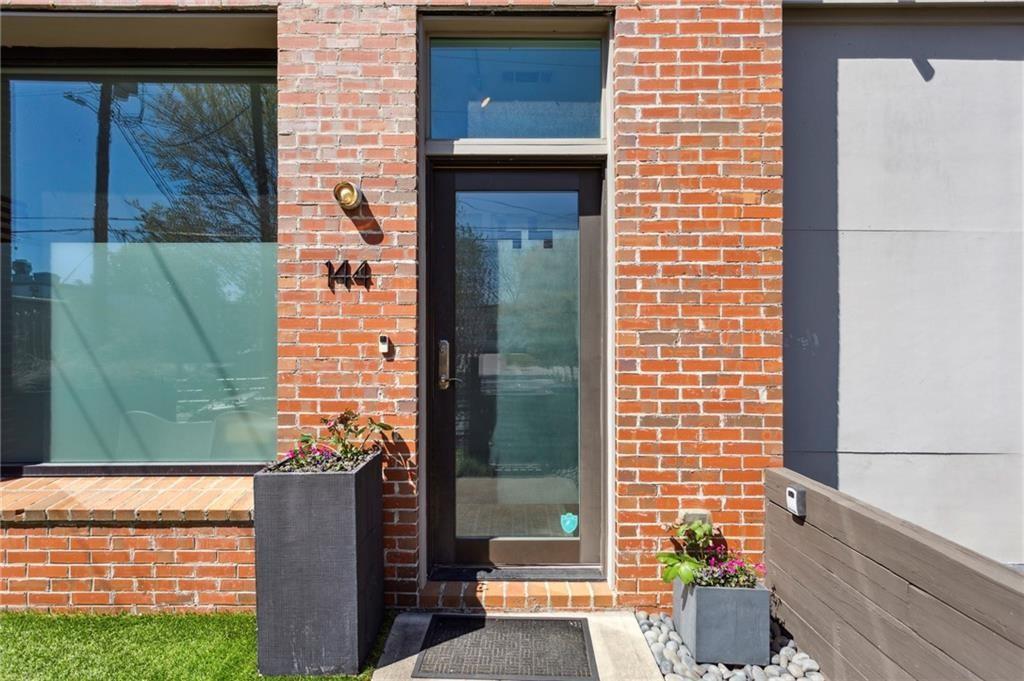 144 Sampson Street NE