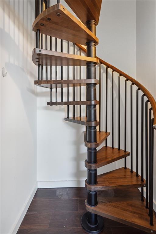 144 Sampson Street NE