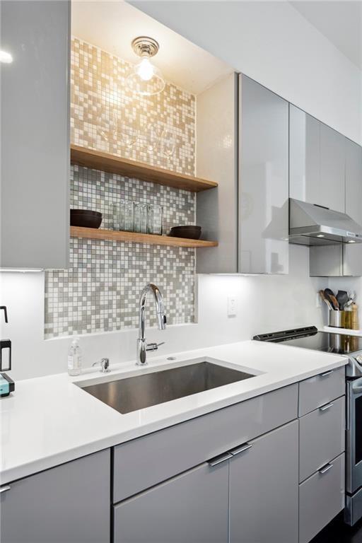 144 Sampson Street NE