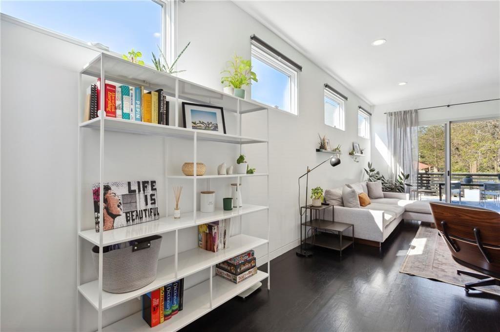 144 Sampson Street NE