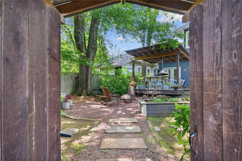 1229 McLendon Avenue NE