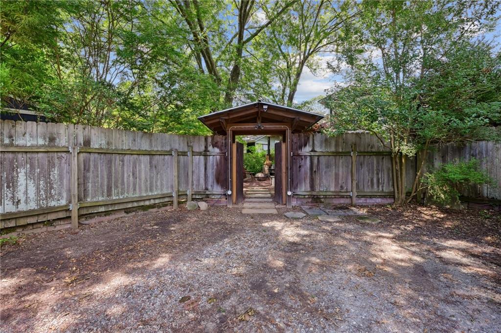 1229 McLendon Avenue NE