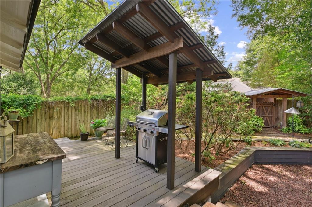 1229 McLendon Avenue NE