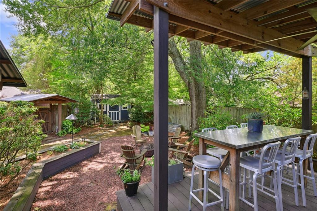 1229 McLendon Avenue NE