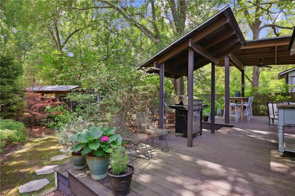 1229 McLendon Avenue NE