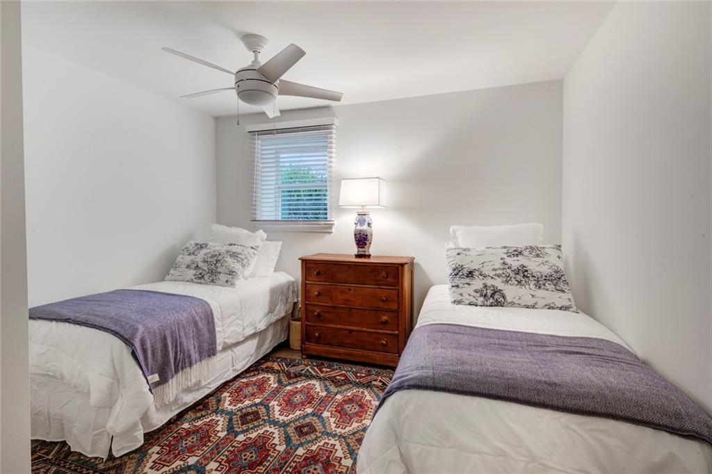 1564 Gilstrap Lane NW