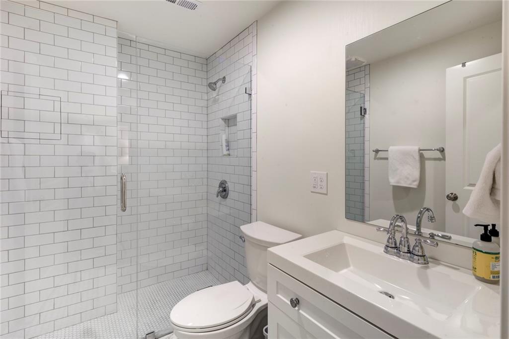 1564 Gilstrap Lane NW