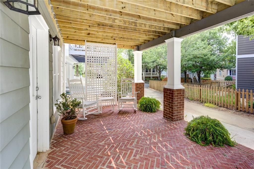 1564 Gilstrap Lane NW