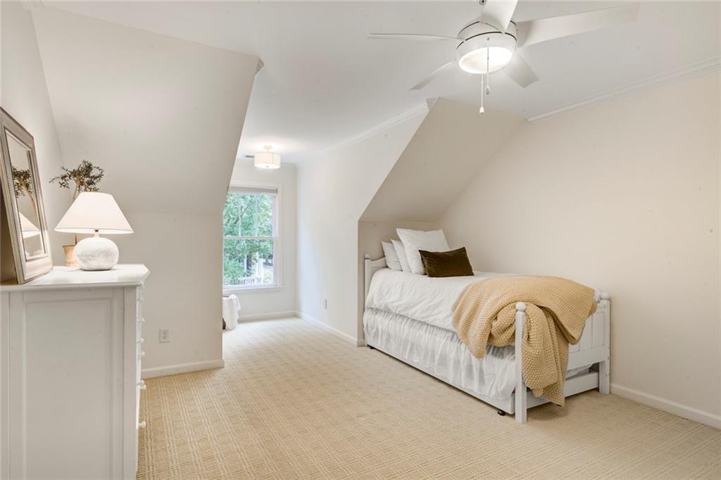 1564 Gilstrap Lane NW