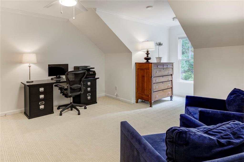 1564 Gilstrap Lane NW