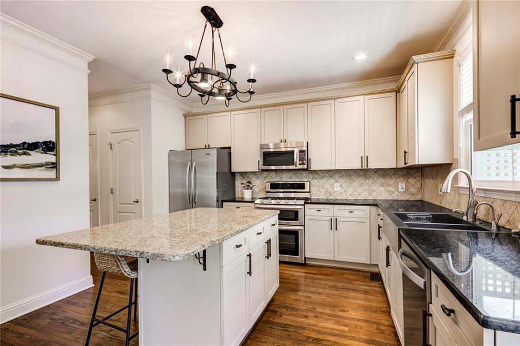 1564 Gilstrap Lane NW