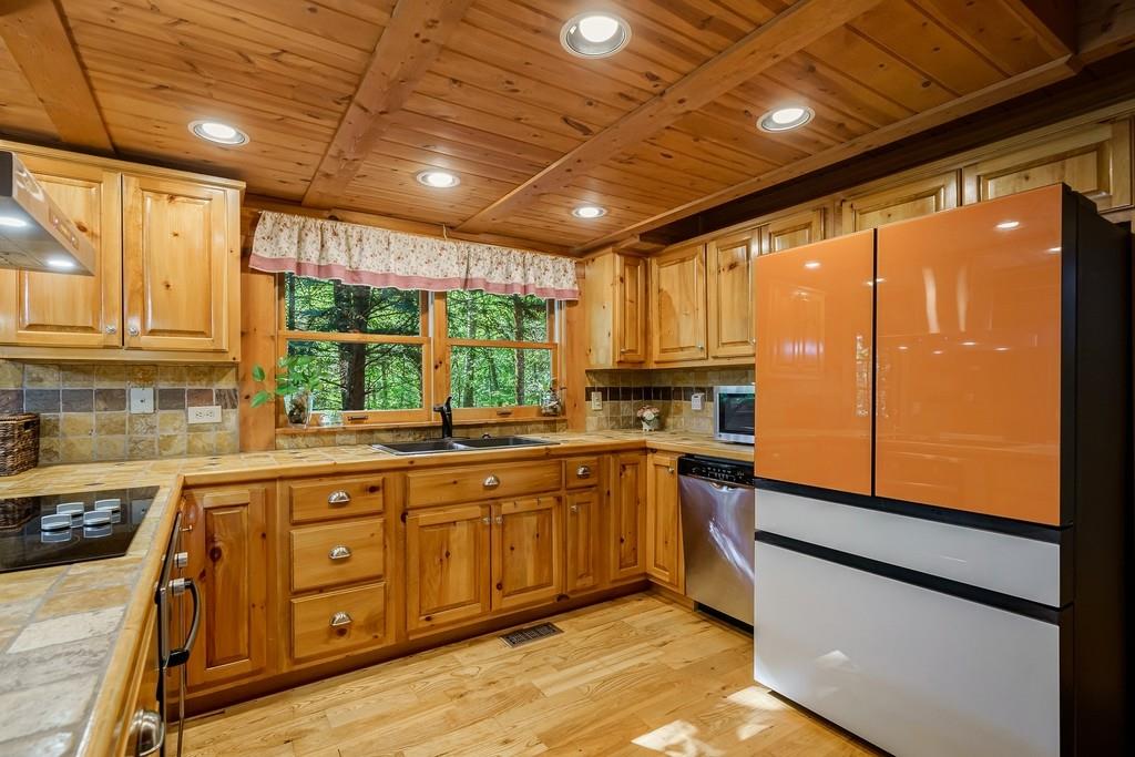 72 Shaggy Maple Lane