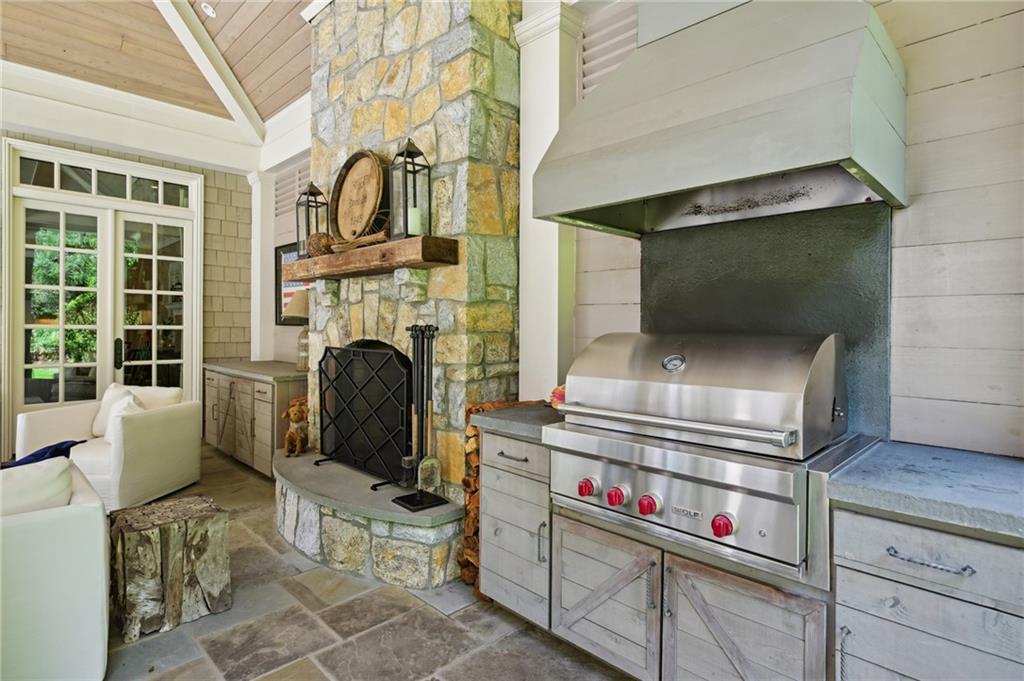 3949 Vermont Road NE