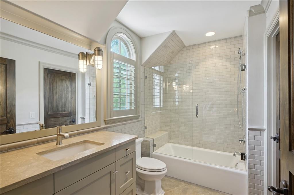 3949 Vermont Road NE