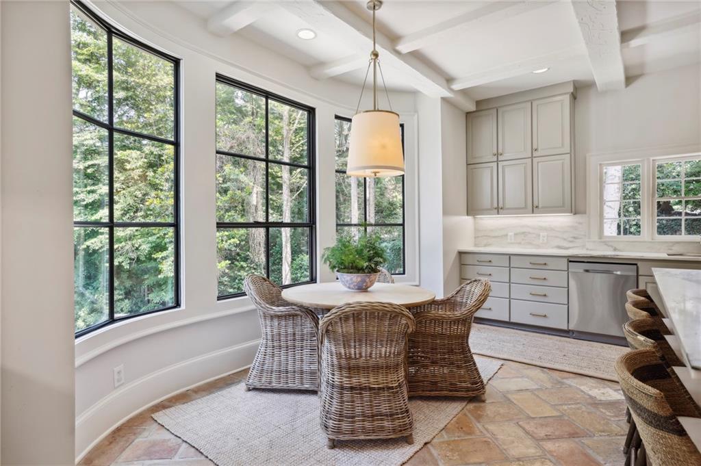 3008 Habersham Way NW