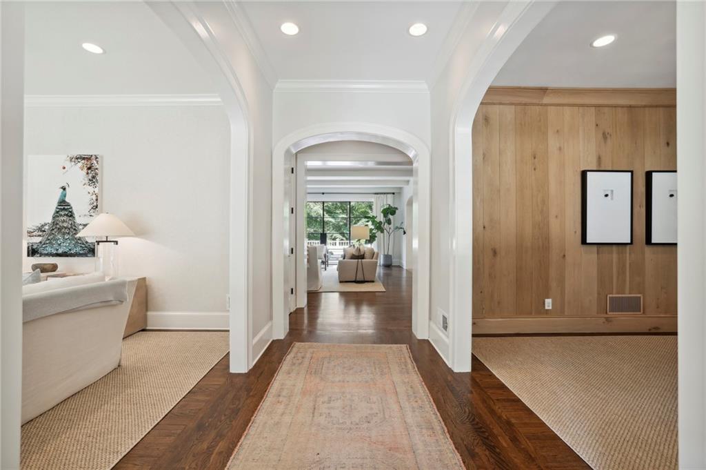 3008 Habersham Way NW