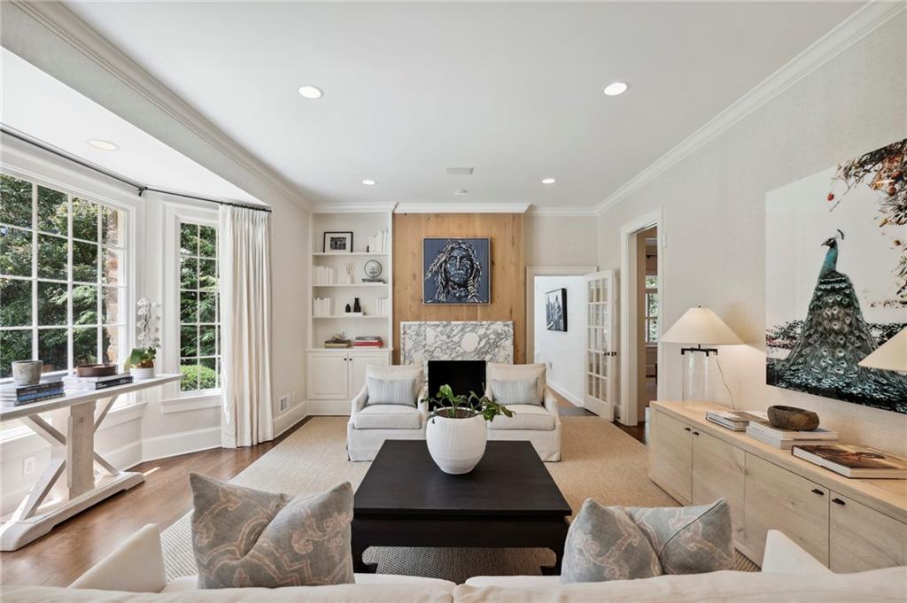 3008 Habersham Way NW