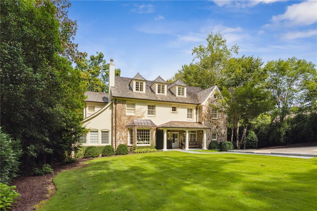 3008 Habersham Way NW