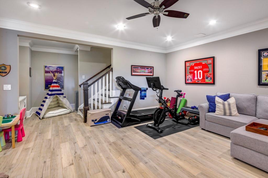 1039 Devine Circle NE