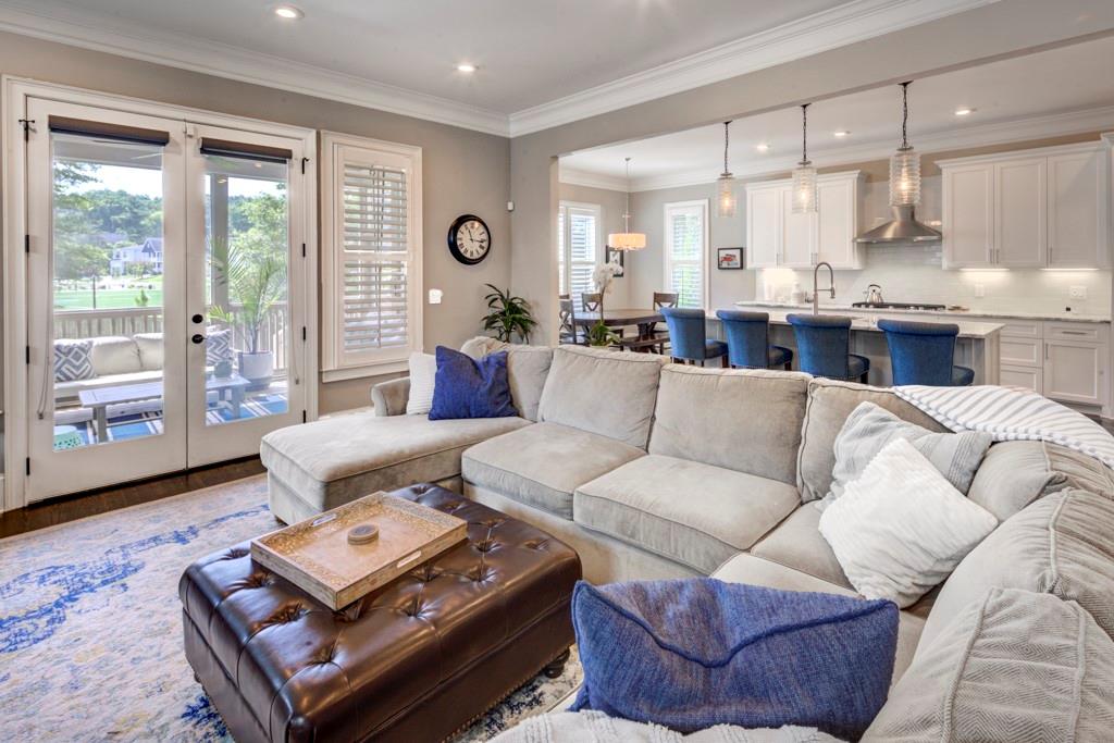 1039 Devine Circle NE