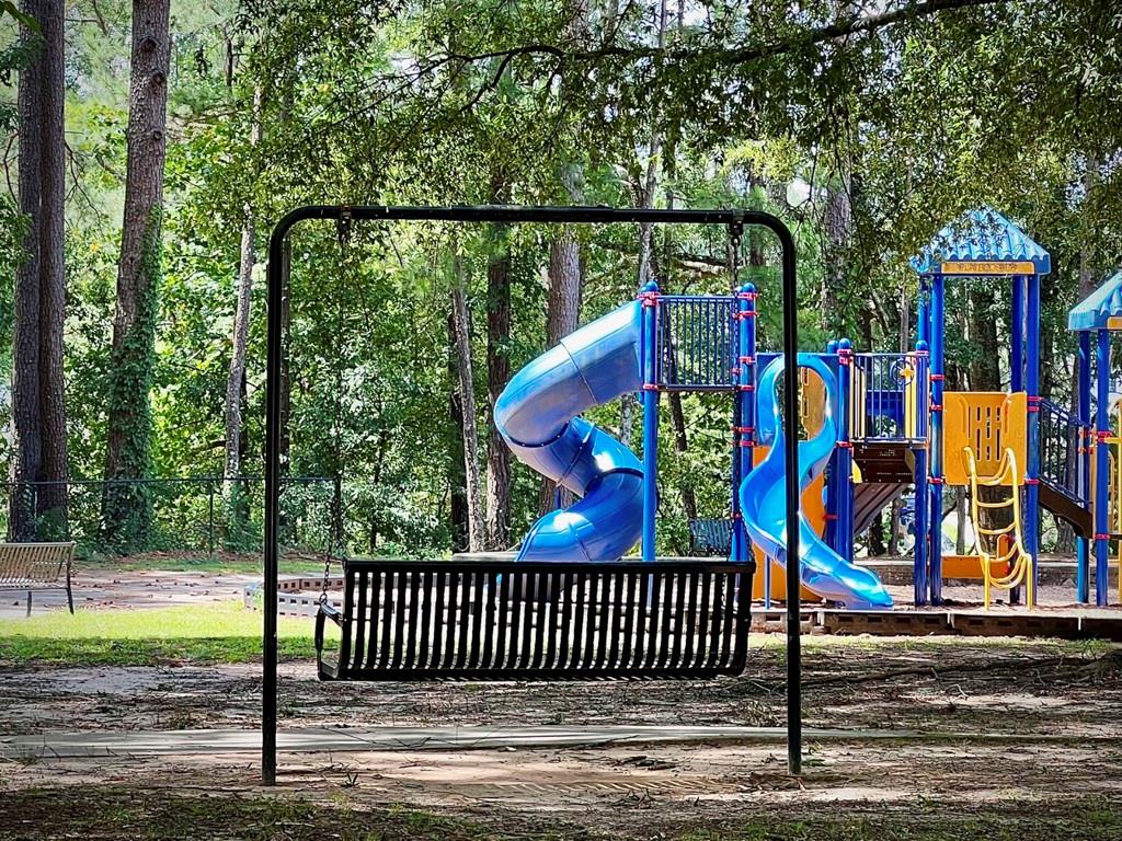 1039 Devine Circle NE