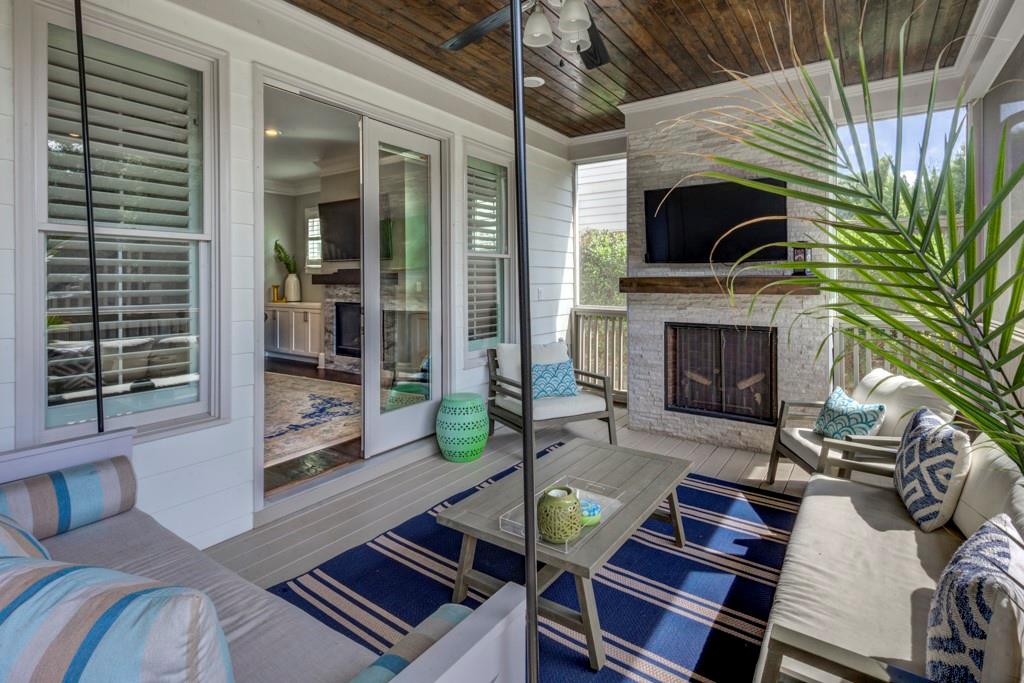 1039 Devine Circle NE